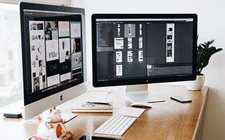 热那亚苦战取胜，为胜利庆祝